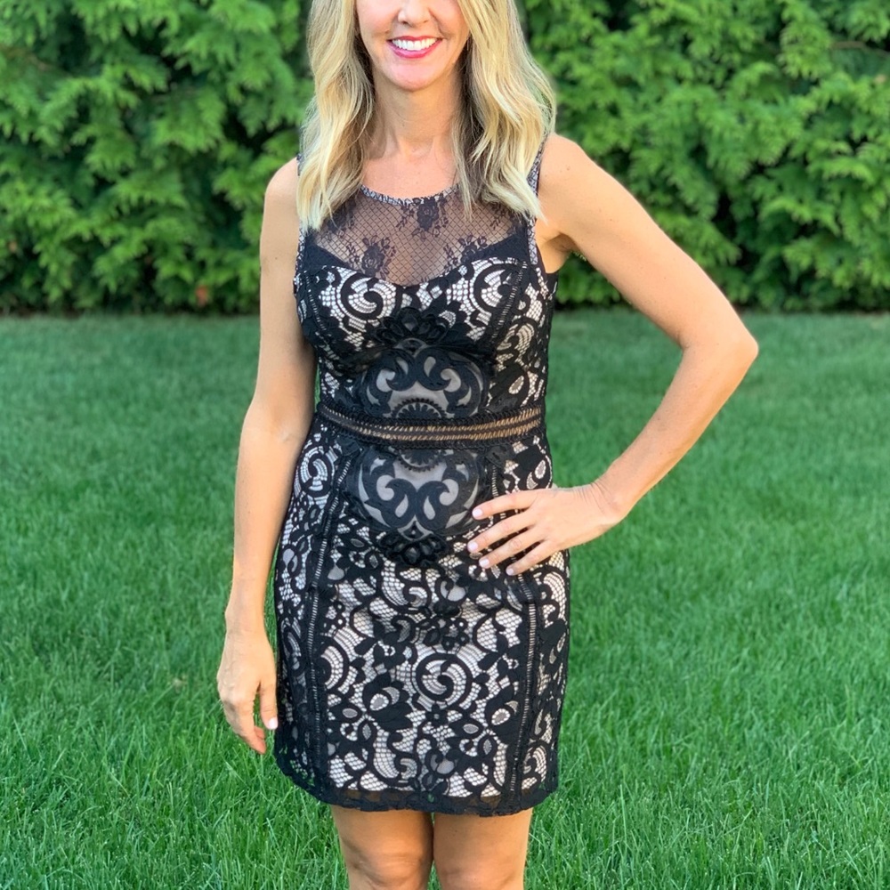 📍sold📍Never Worn Black Lace Mini Dress